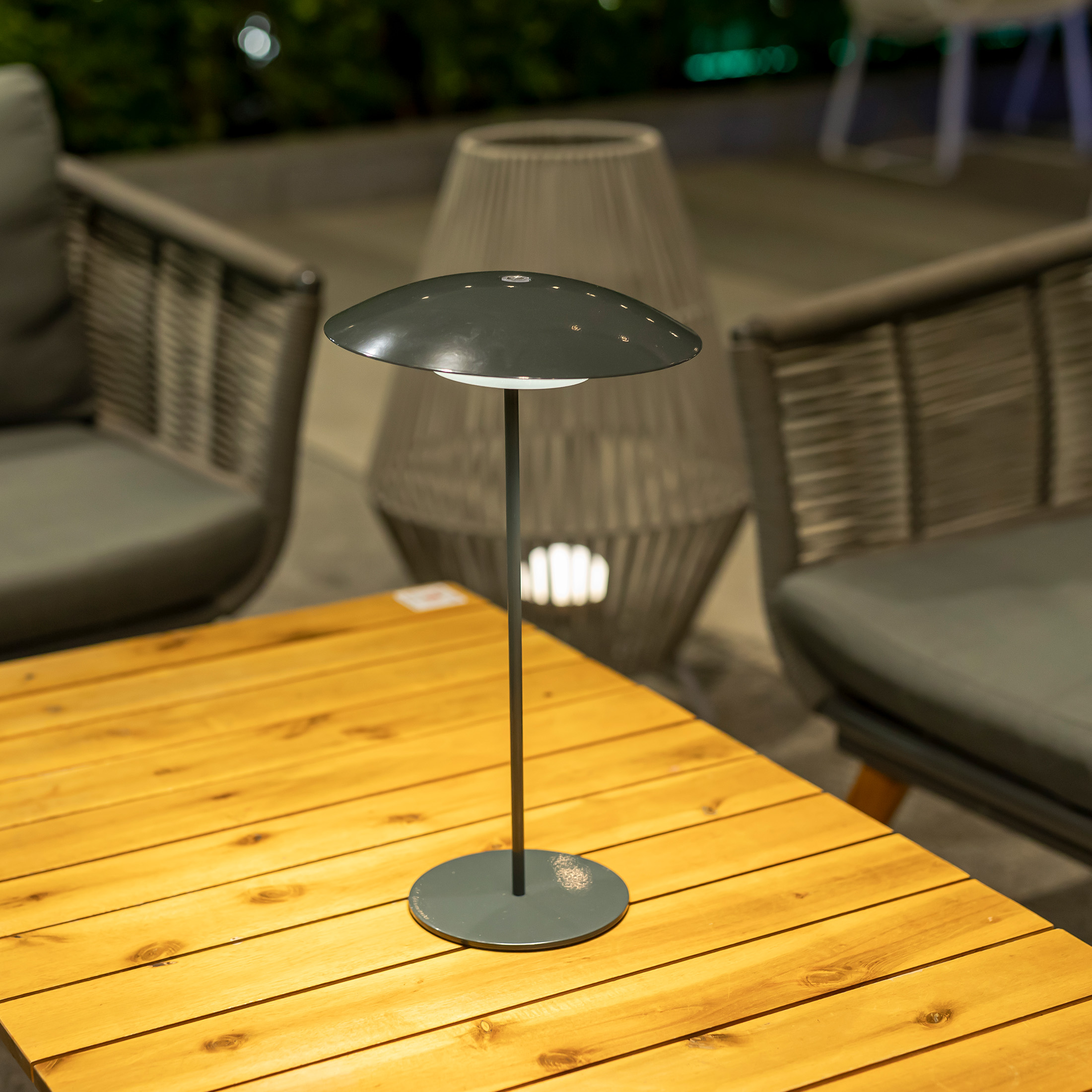 Lámpara de mesa LED exterior portátil solar Kurby