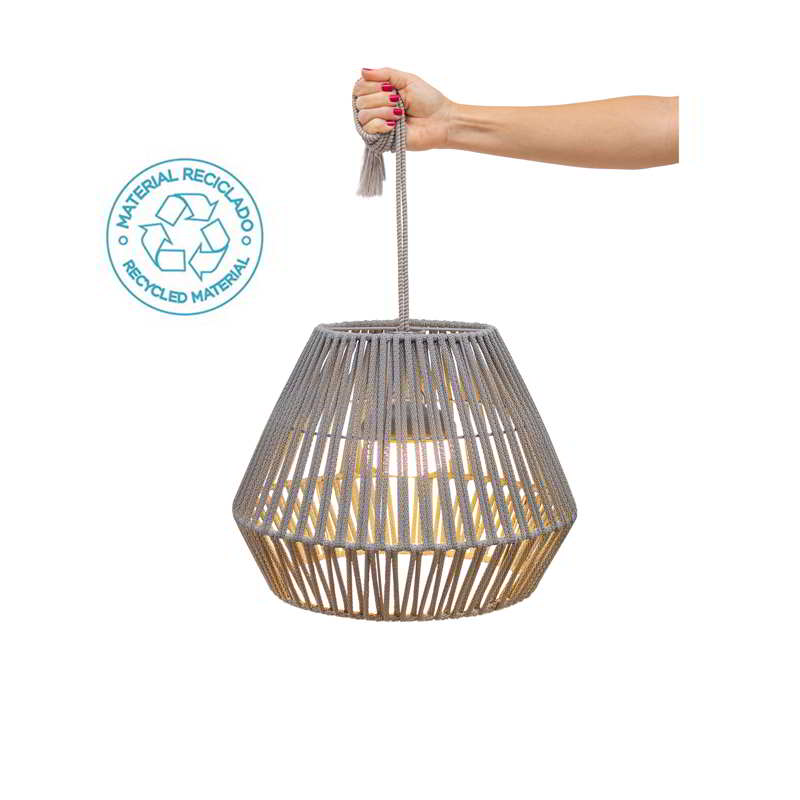 ist Pendelleuchte um jeden Lampe in Ihrem ist kabellose zu CONTA PVC recyceltem HANG Raum perfekt, Zuhause hergestellt. aus Die Diese